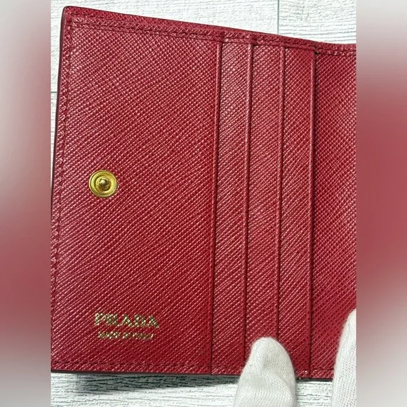 💯 Authentic PRADA Saffiano Red Compact Wallet with Box $795 - Picture 9 of 15